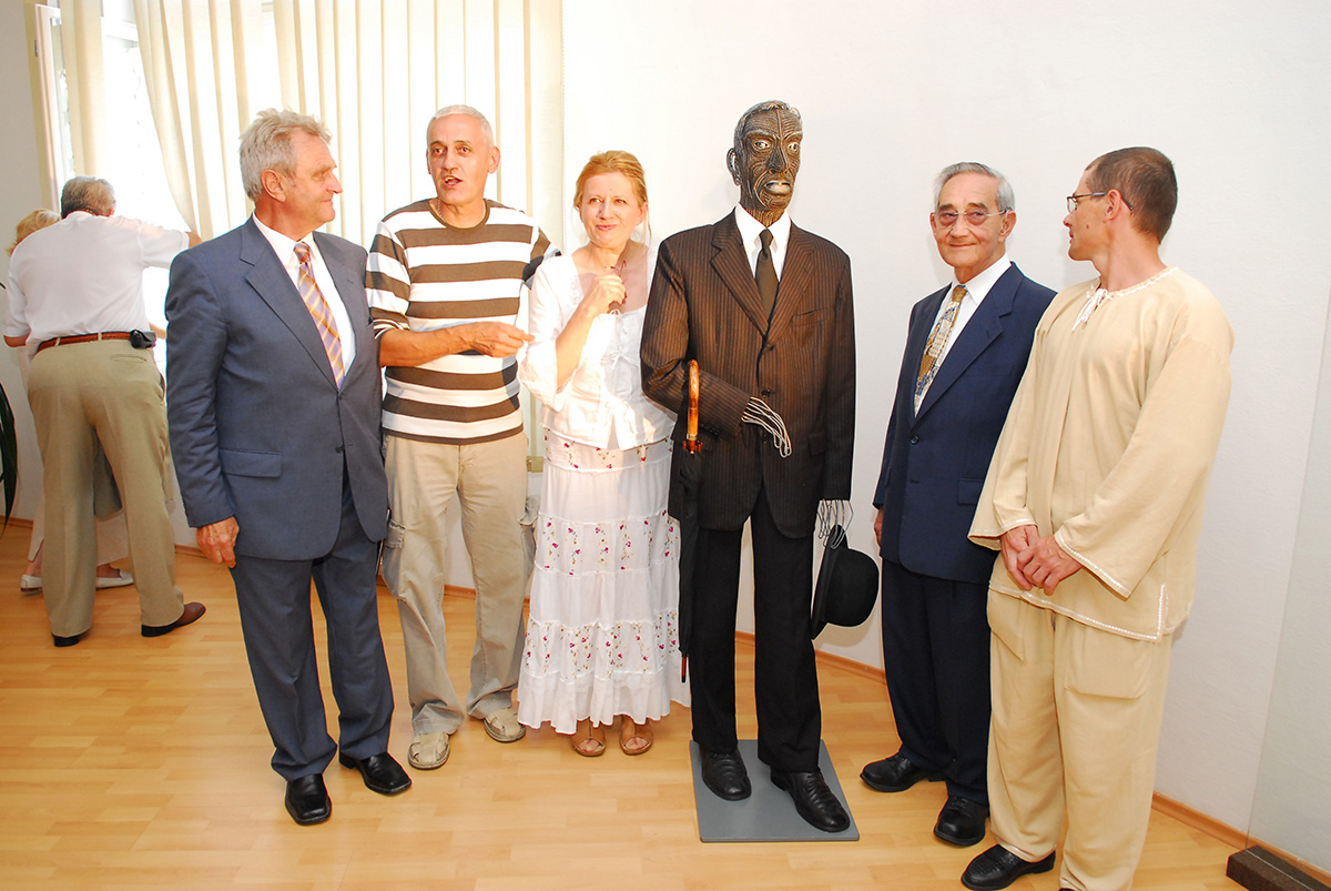 Odhalenie drôtenej sochy Jozefa Kronera v Čadci